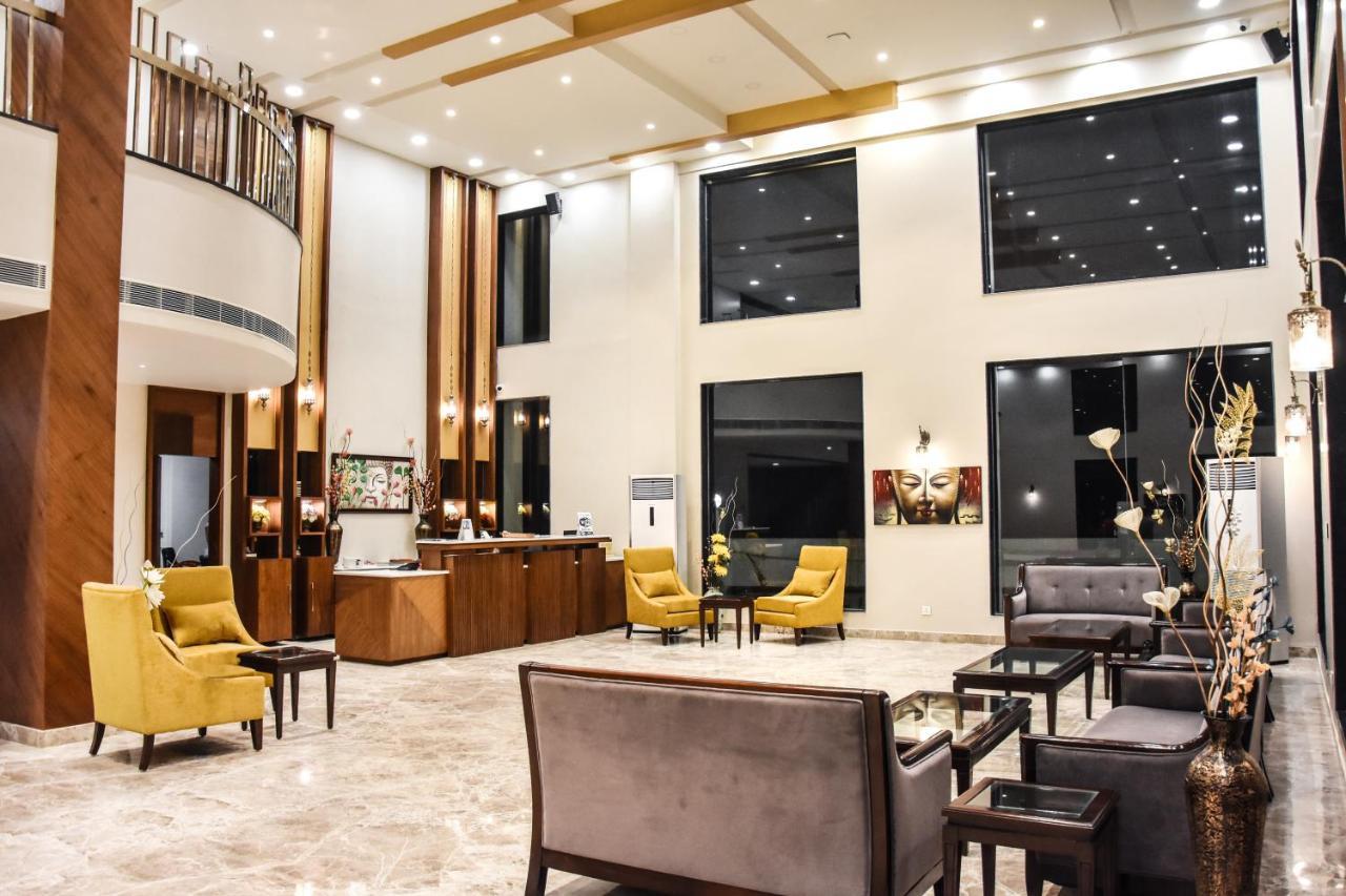 Hotel Platinum Shravasti Katra  Exterior photo