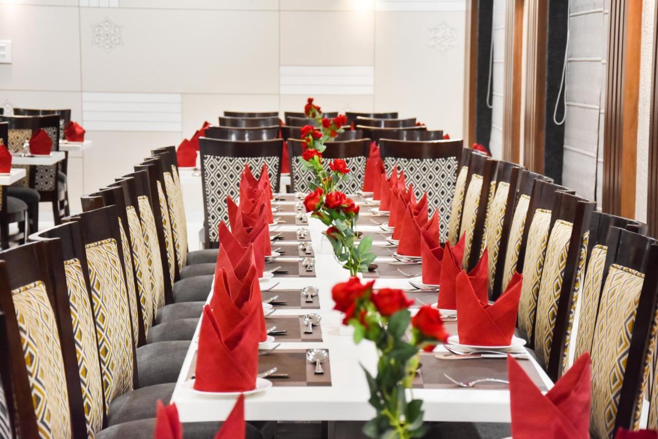 Hotel Platinum Shravasti Katra  Exterior photo