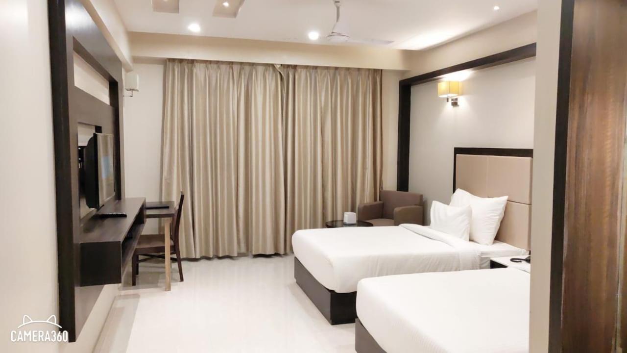 Hotel Platinum Shravasti Katra  Exterior photo